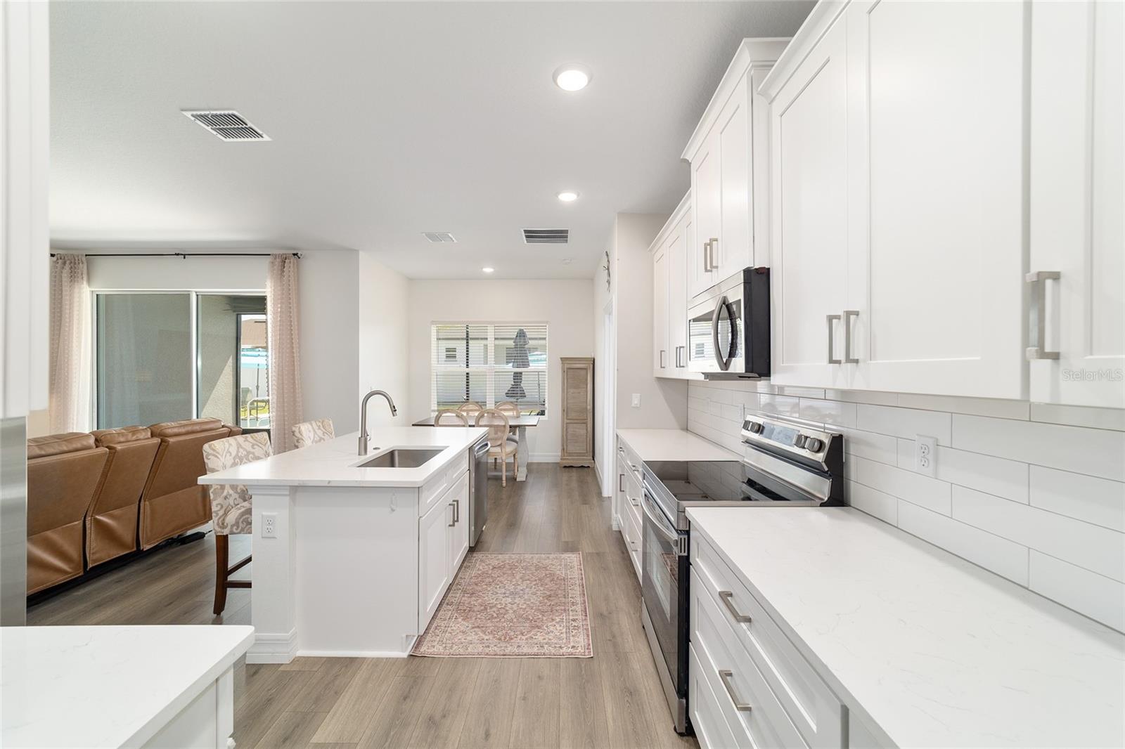 MARION OAKS - Residential