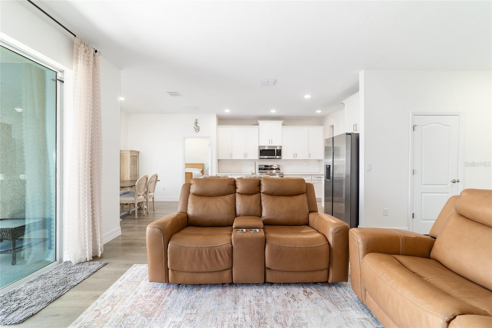 MARION OAKS - Residential