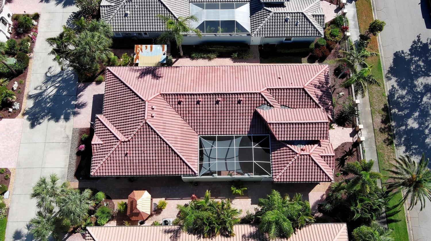 THE COURTYARDS OF VENICE - Residential