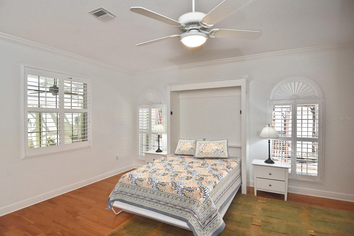 THE COURTYARDS OF VENICE - Residential