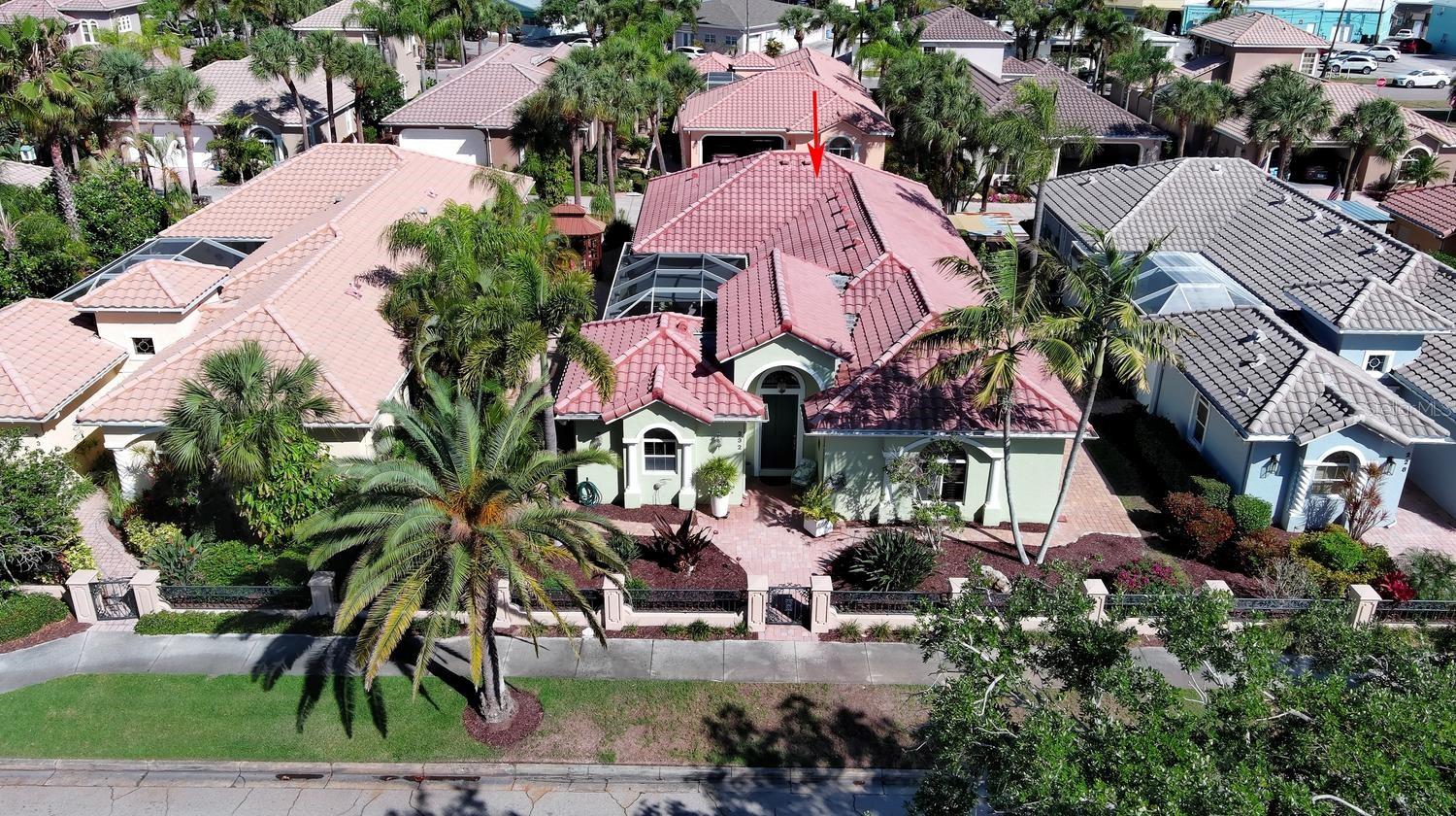 THE COURTYARDS OF VENICE - Residential