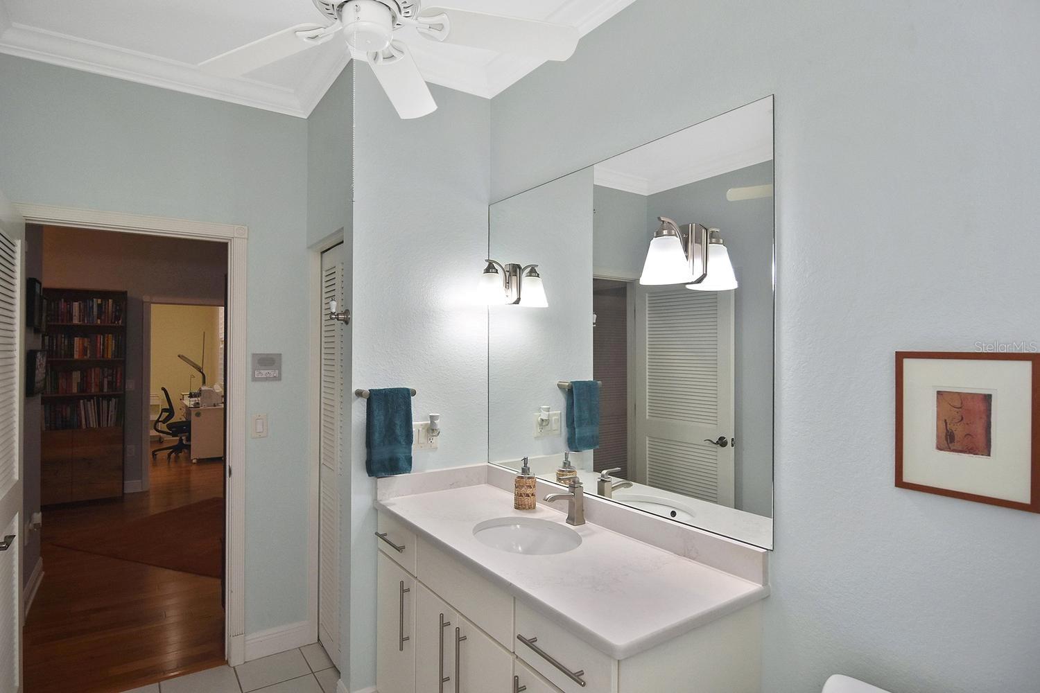 THE COURTYARDS OF VENICE - Residential