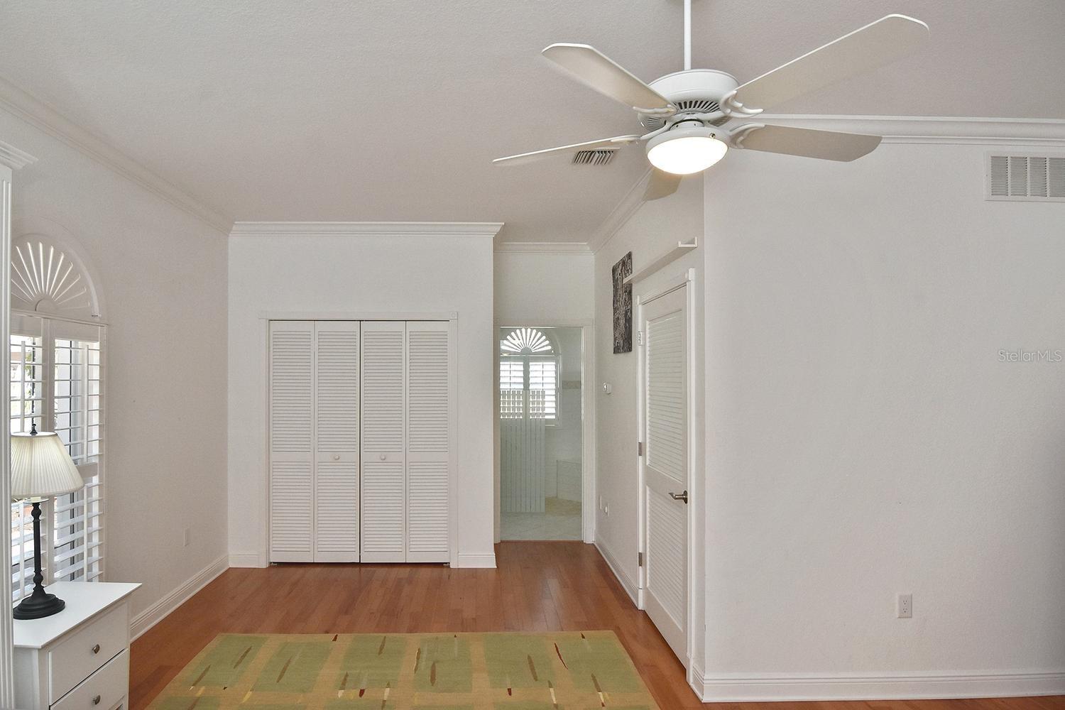 THE COURTYARDS OF VENICE - Residential