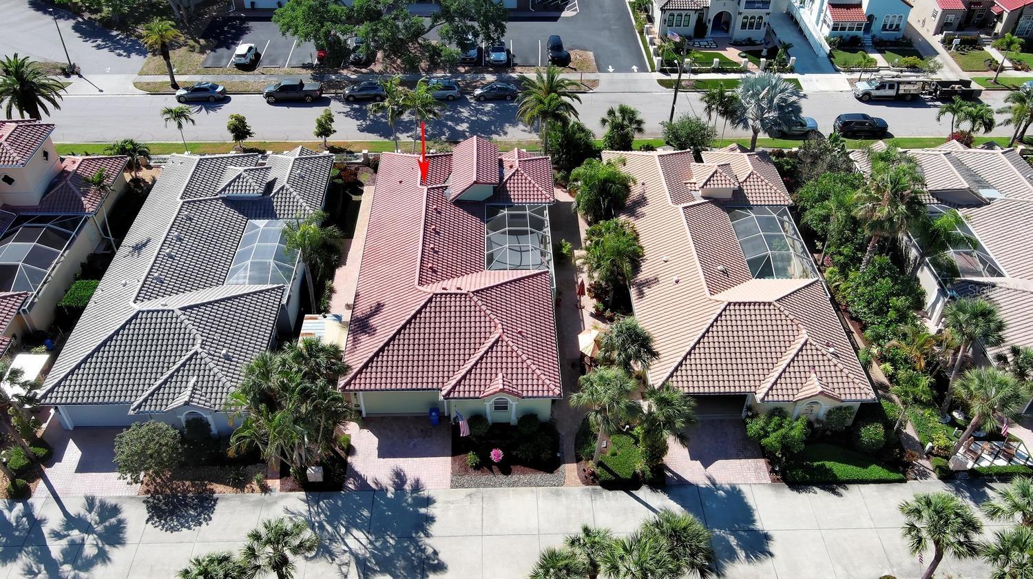 THE COURTYARDS OF VENICE - Residential