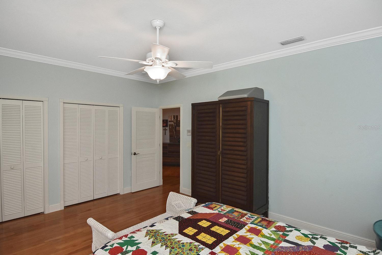 THE COURTYARDS OF VENICE - Residential