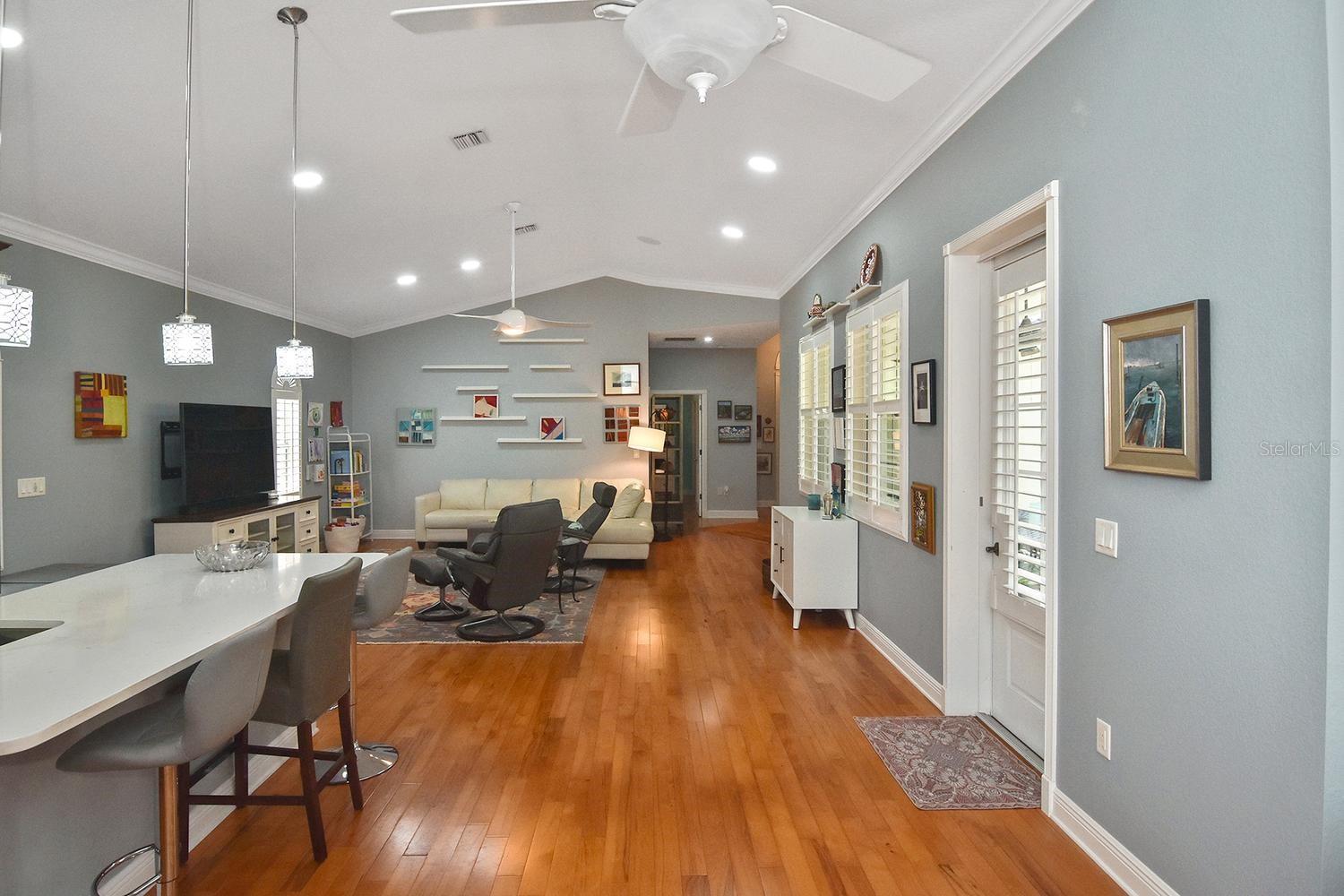 THE COURTYARDS OF VENICE - Residential