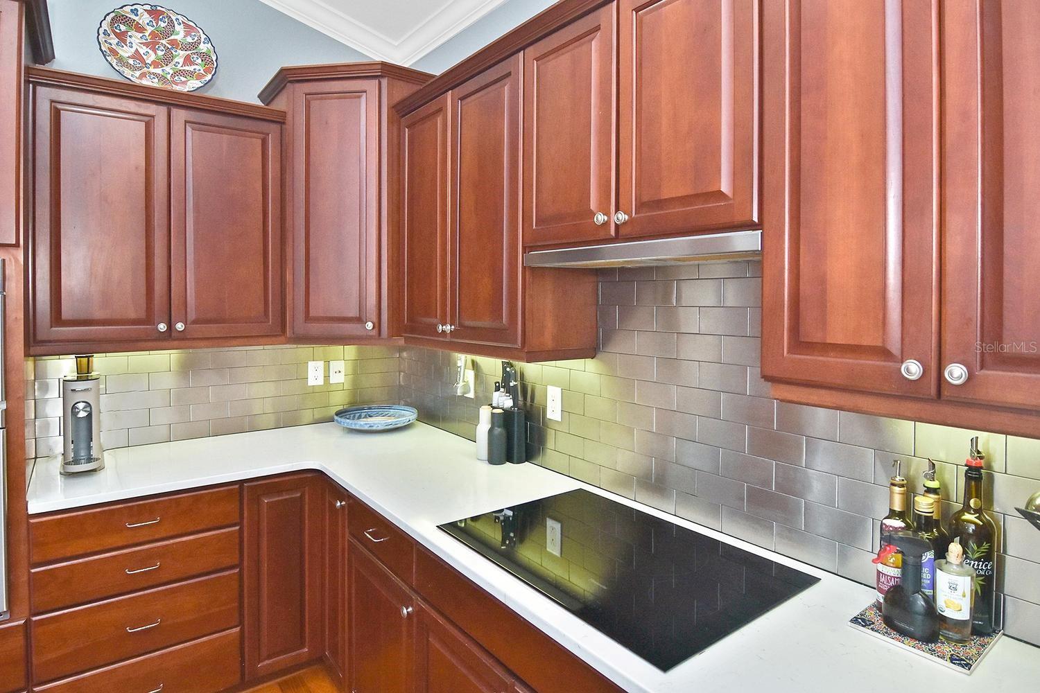 THE COURTYARDS OF VENICE - Residential