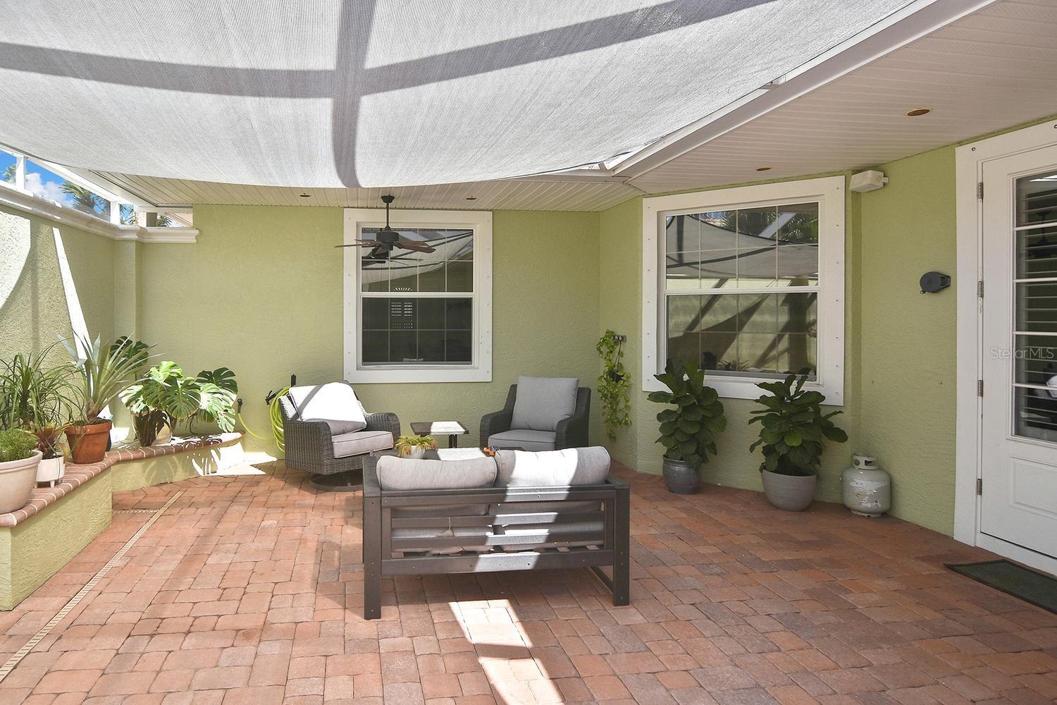 THE COURTYARDS OF VENICE - Residential