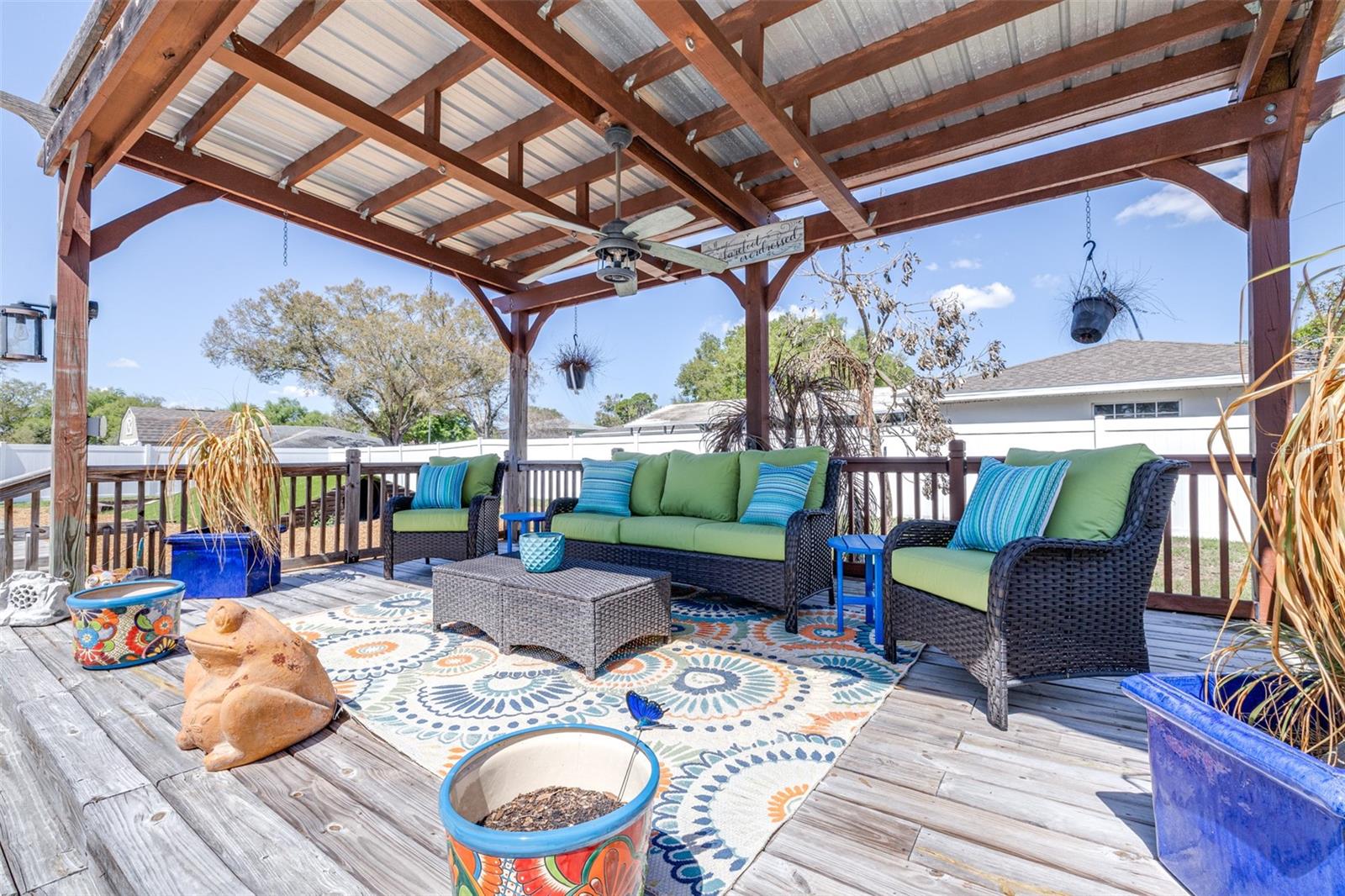 ELOISE WOODS LAKE MARIAM UNIT - Residential