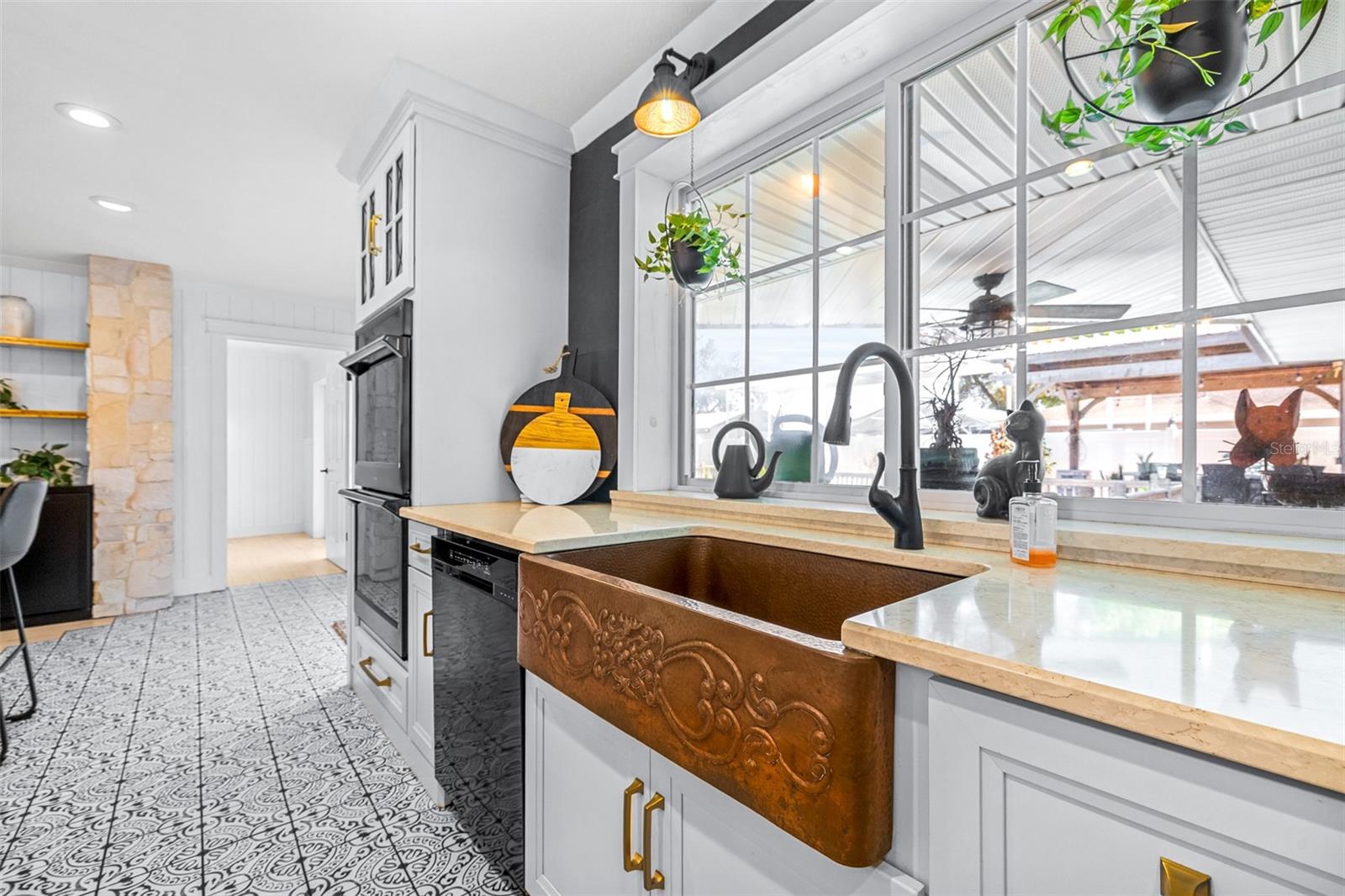 ELOISE WOODS LAKE MARIAM UNIT - Residential