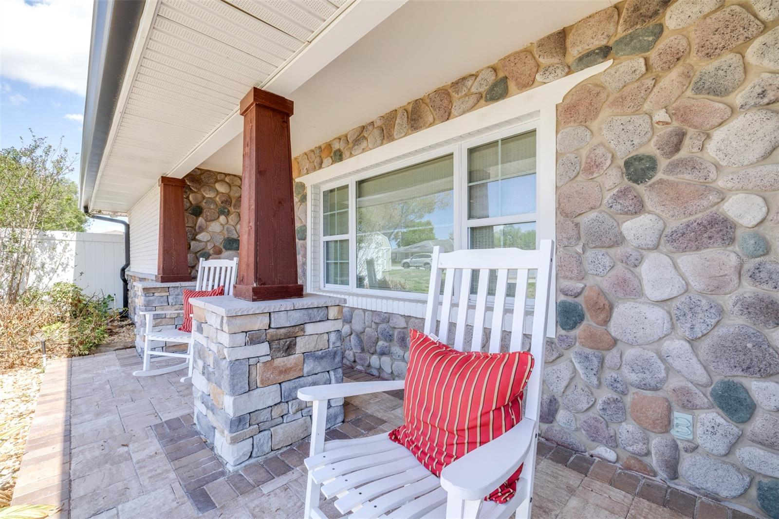 ELOISE WOODS LAKE MARIAM UNIT - Residential