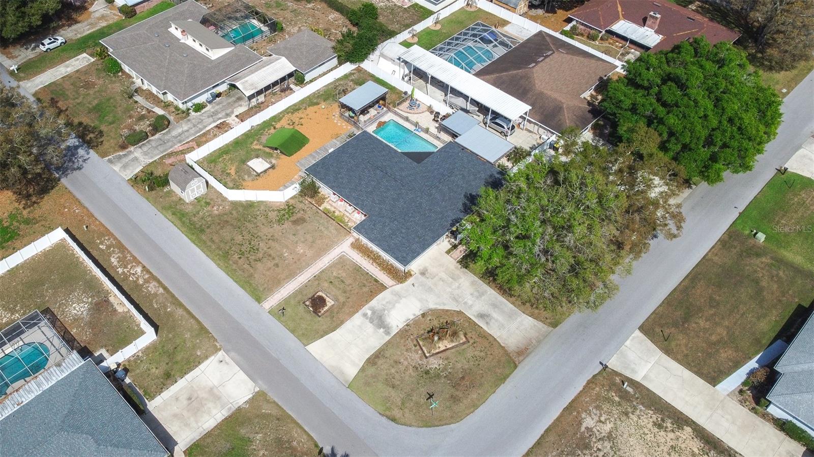 ELOISE WOODS LAKE MARIAM UNIT - Residential