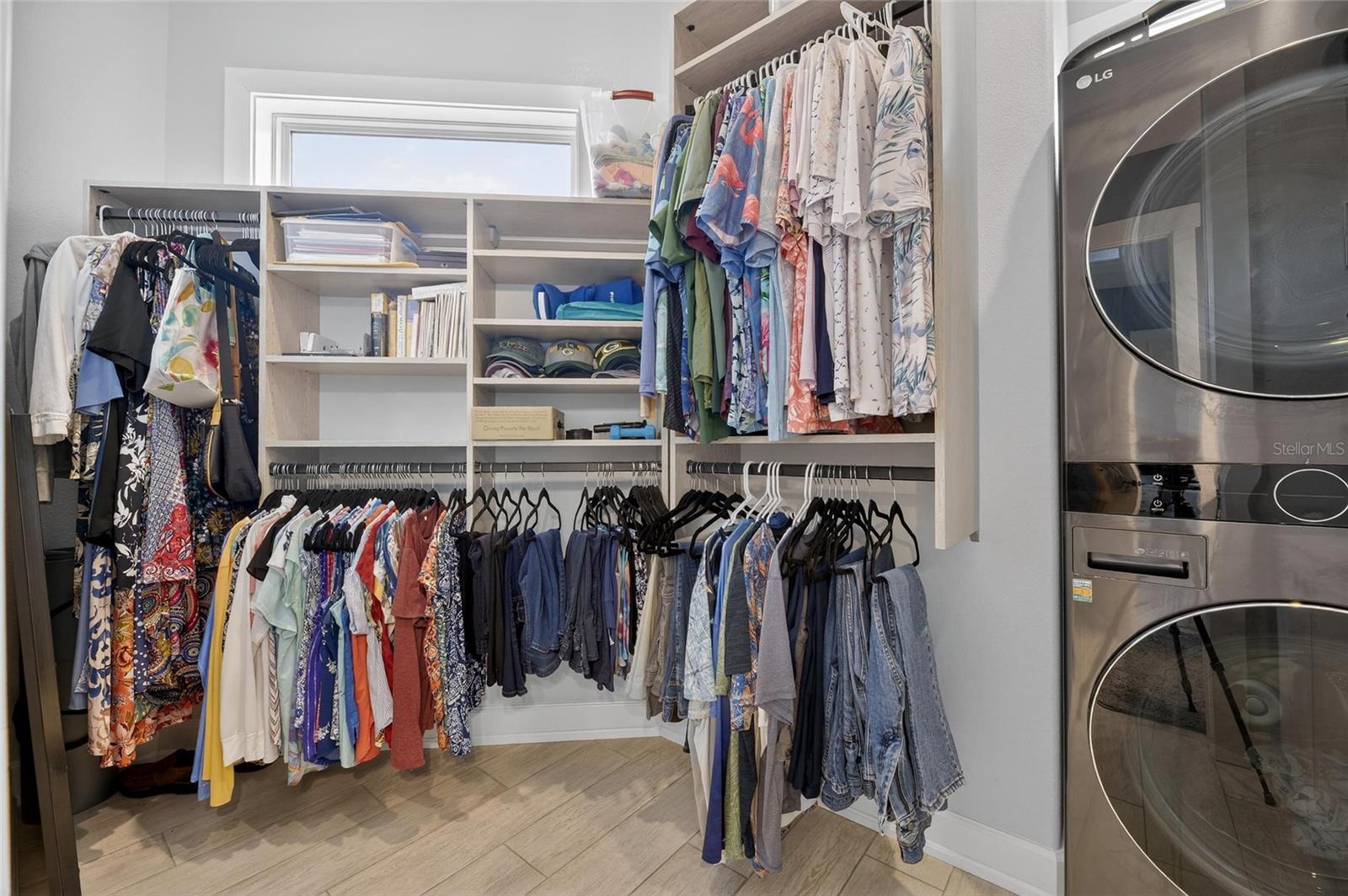 BAY LAKE RESIDENCE - Residential