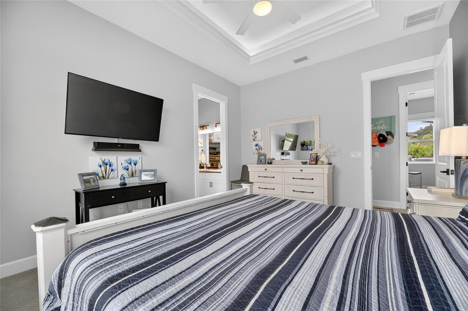 BAY LAKE RESIDENCE - Residential