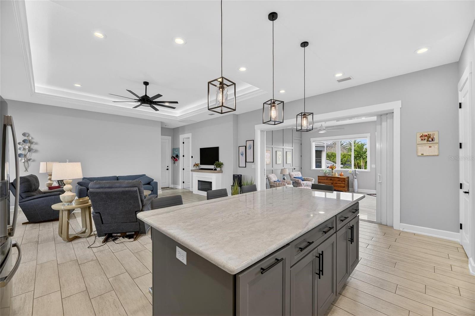 BAY LAKE RESIDENCE - Residential