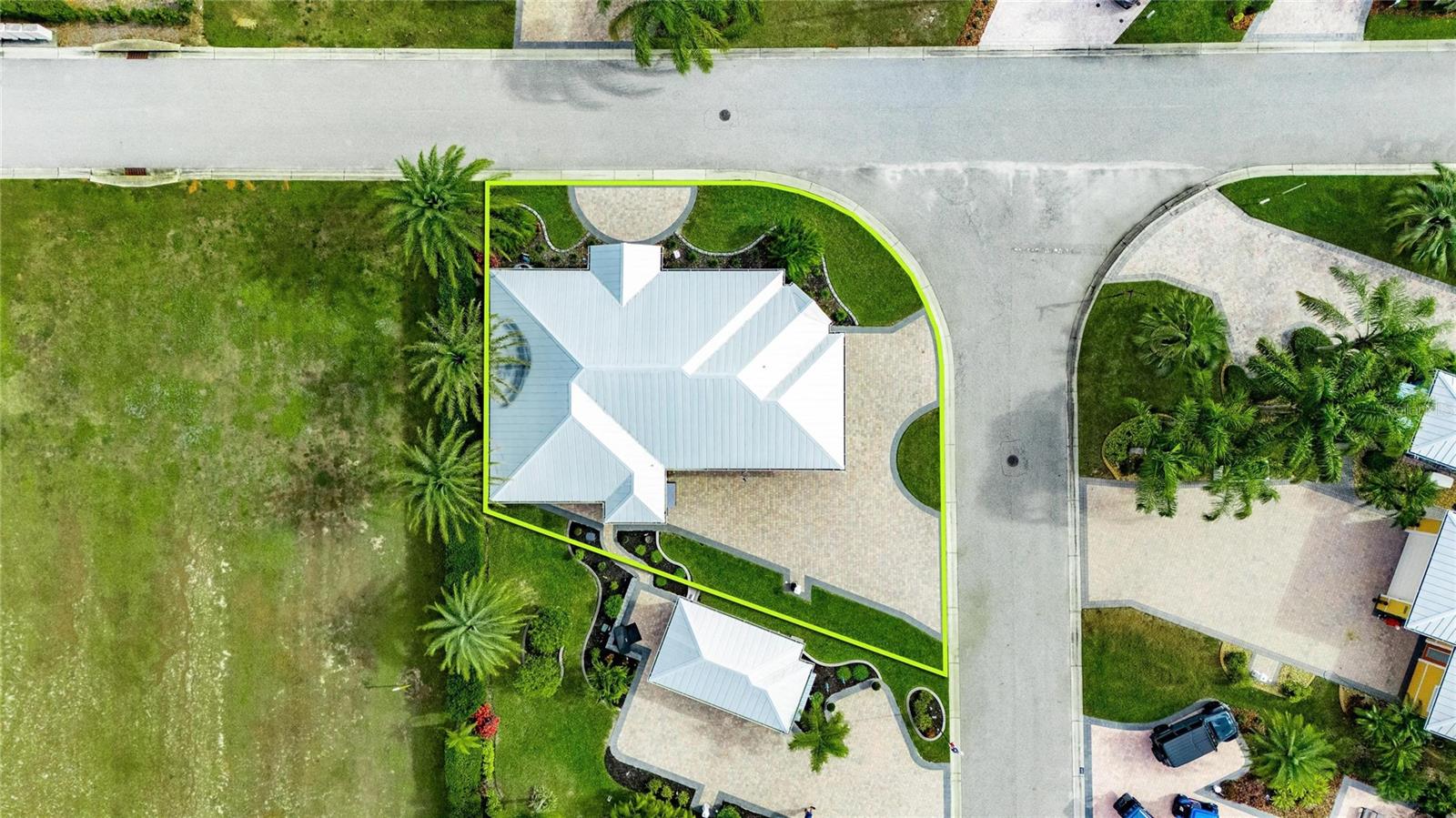 BAY LAKE RESIDENCE - Residential