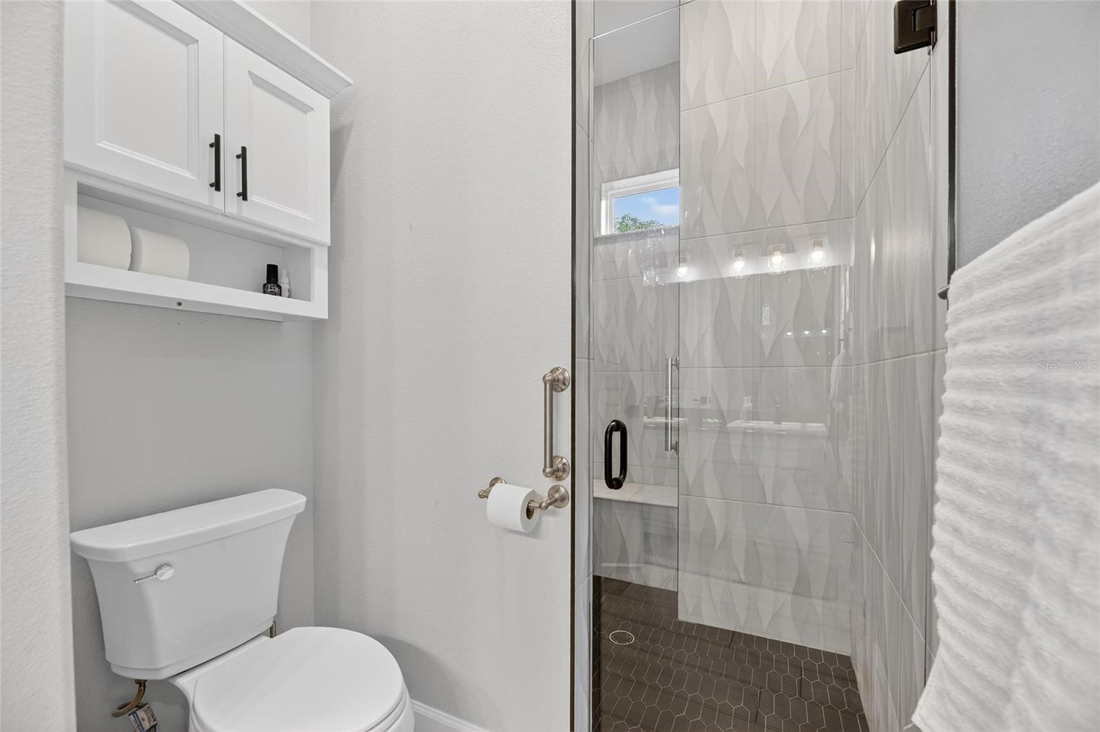 BAY LAKE RESIDENCE - Residential