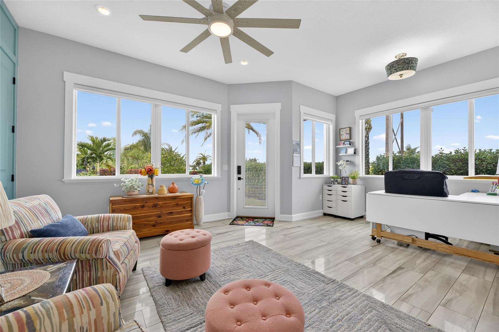 BAY LAKE RESIDENCE - Residential