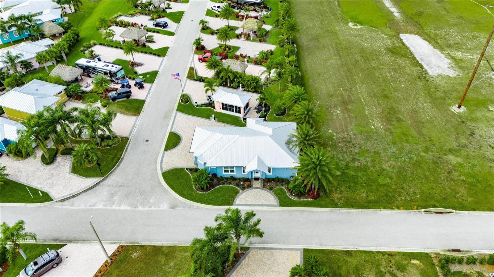 BAY LAKE RESIDENCE - Residential