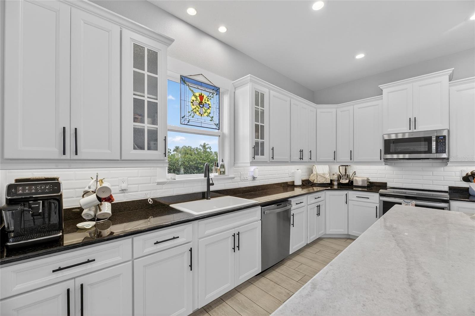 BAY LAKE RESIDENCE - Residential