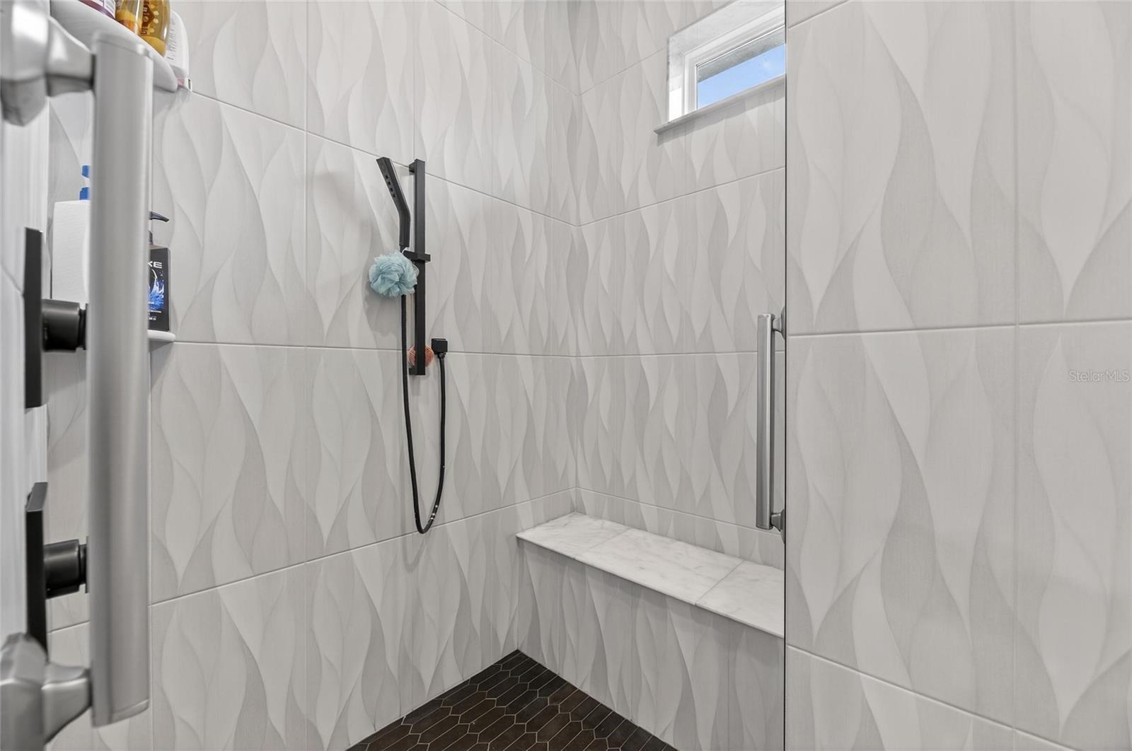 BAY LAKE RESIDENCE - Residential