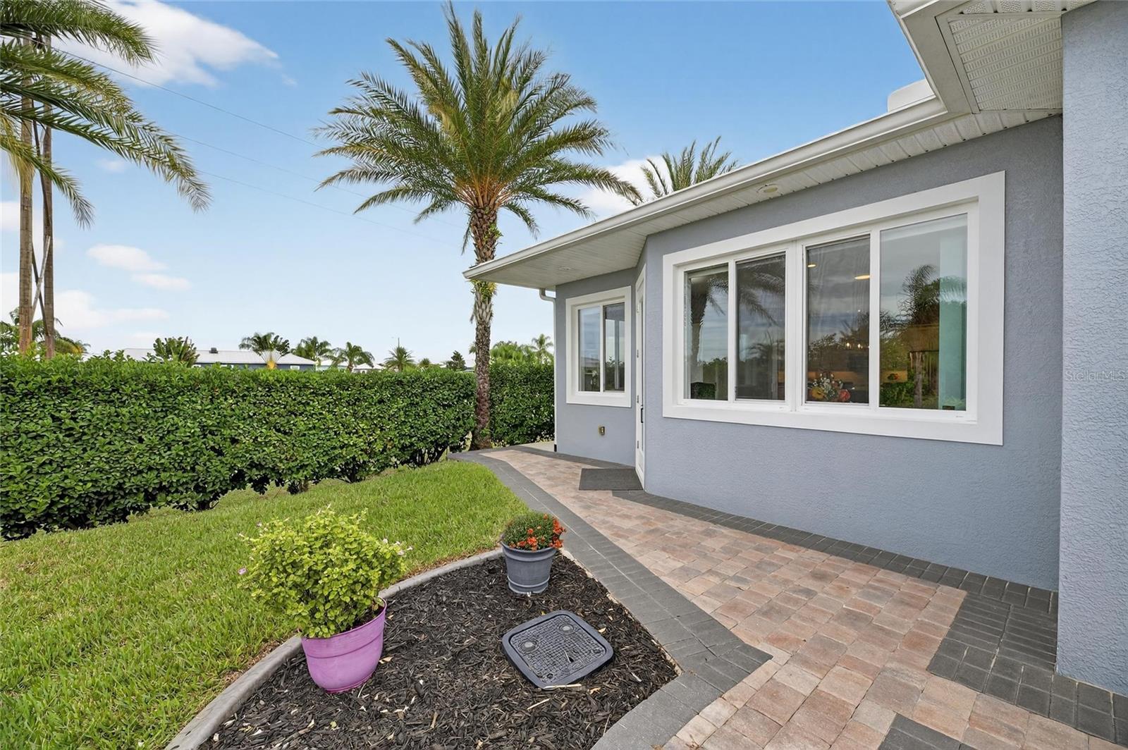 BAY LAKE RESIDENCE - Residential