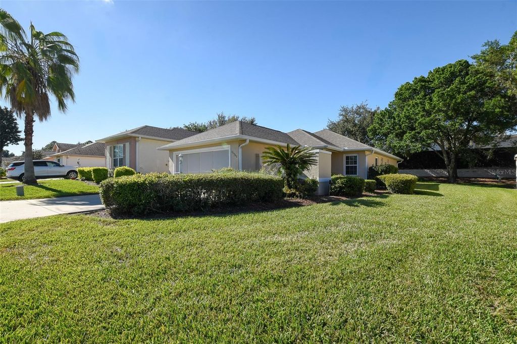 Photo of 17782 SE 113th Terrace, Summerfield, FL 34491 (MLS # OM711273)