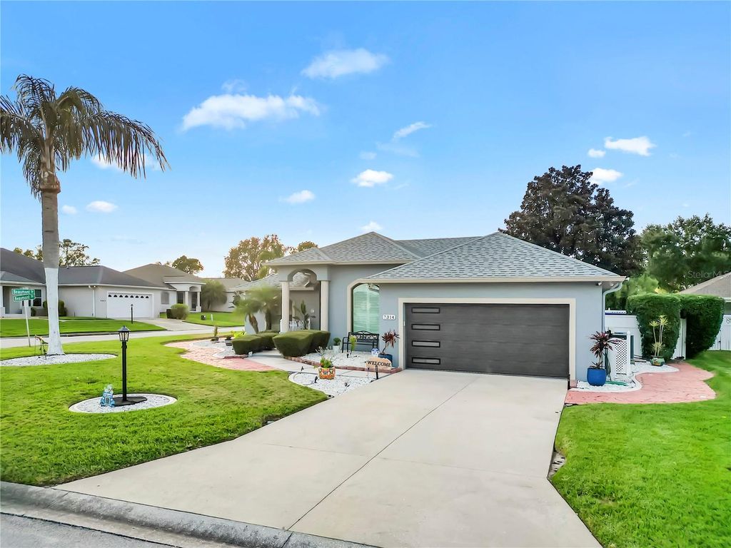 Photo of 7314 Beaumont Drive, Lakeland, FL 33810 (MLS # TB8456625)