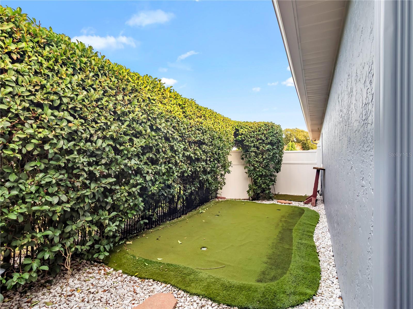 HUNTINGTON RIDGE - Residential