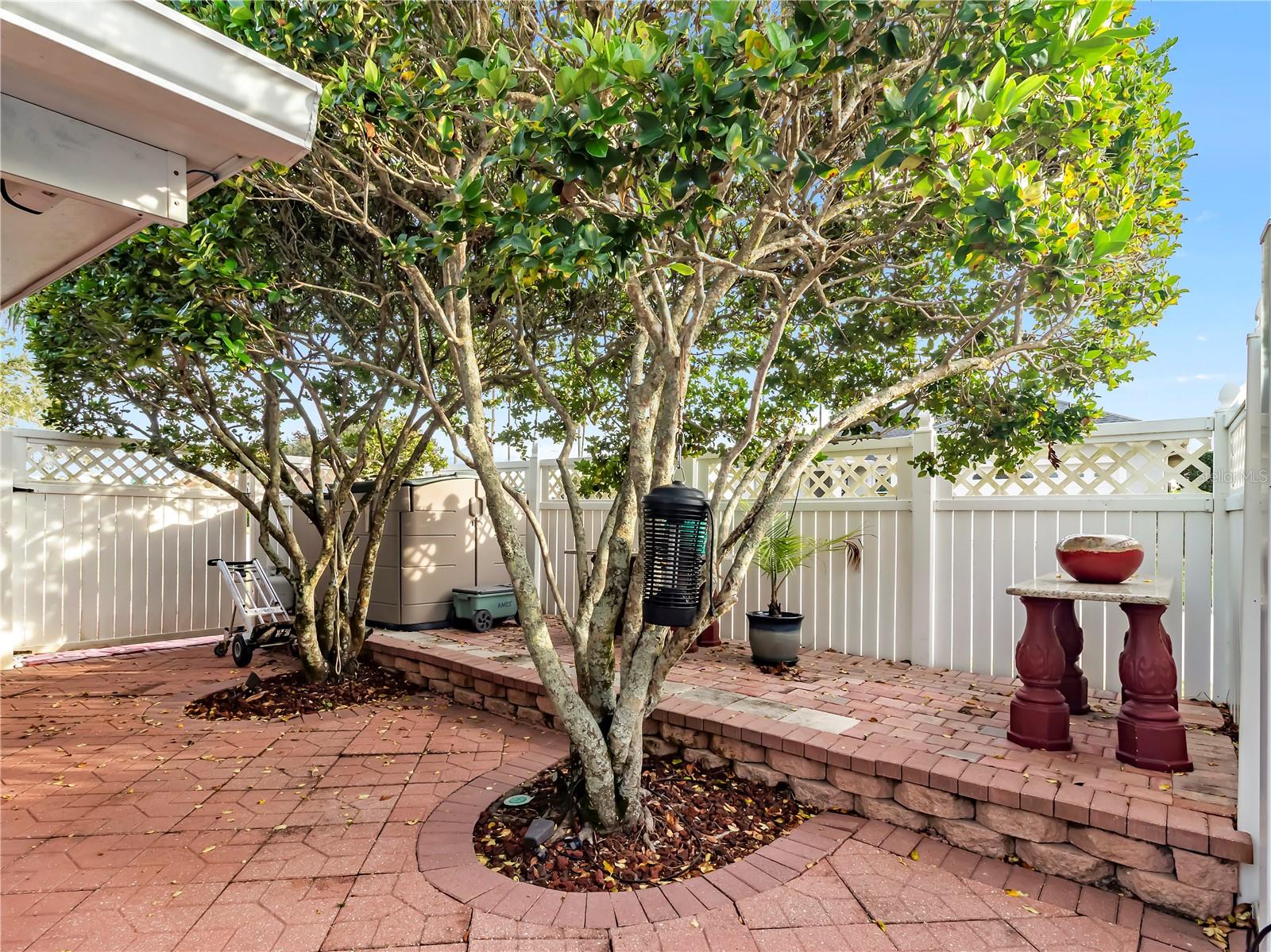 HUNTINGTON RIDGE - Residential