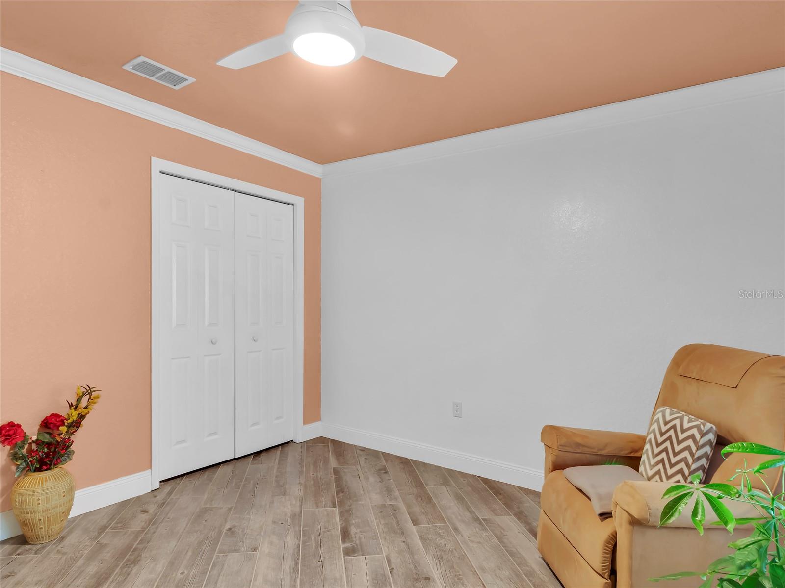 HUNTINGTON RIDGE - Residential