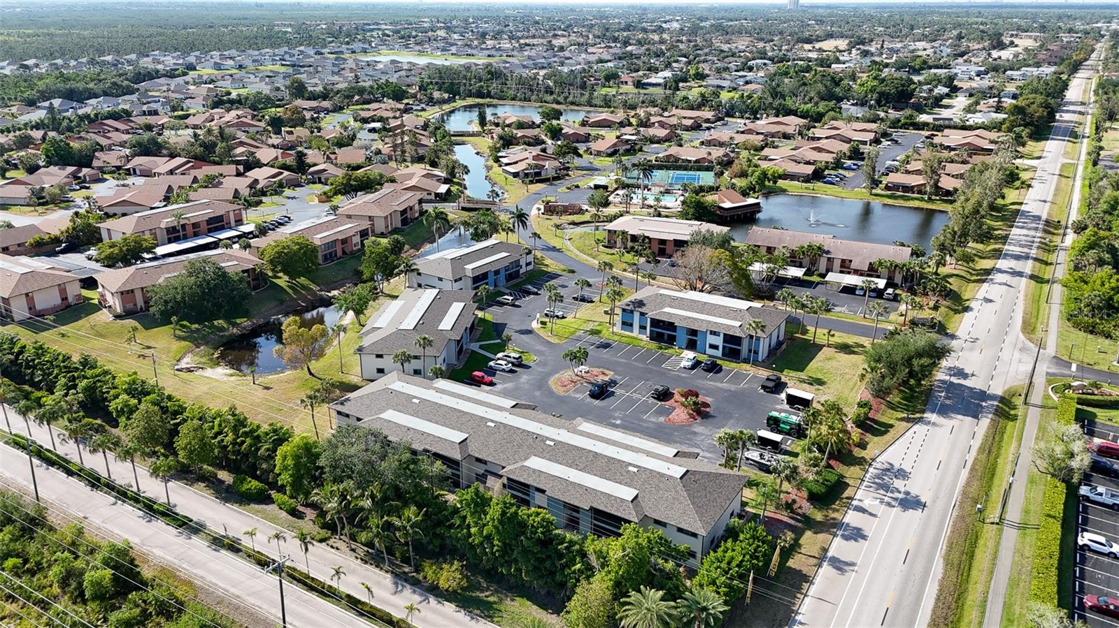 TIMBERLAKE CONDO 02 - Residential