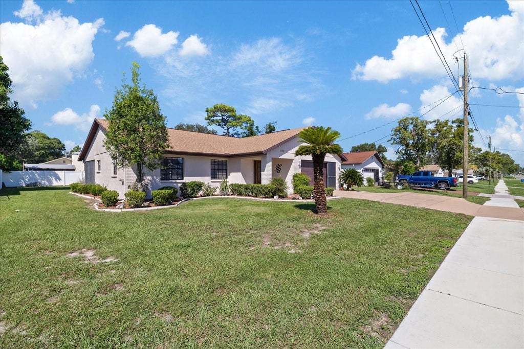 Photo of 2532 Landover Boulevard, Spring Hill, FL 34608 (MLS # TB8558995)