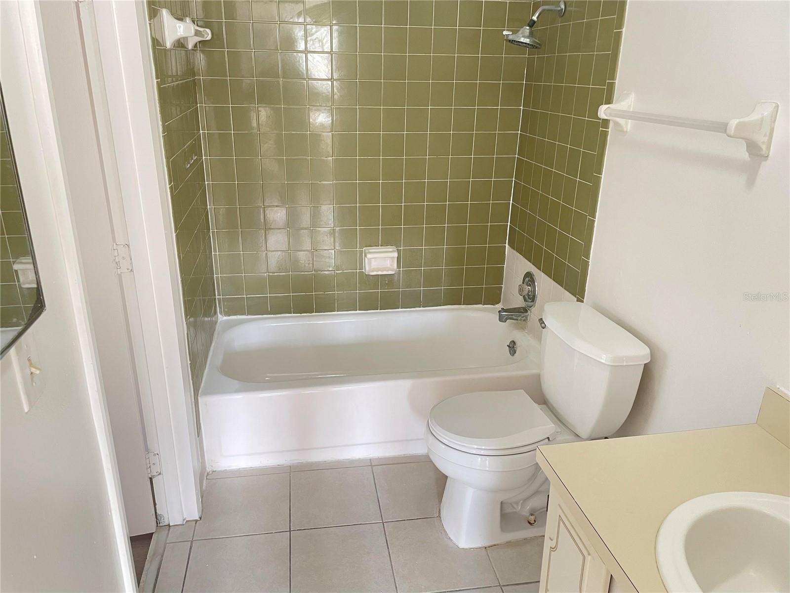 HUNTINGTON ON GREEN CONDO - Residential Lease