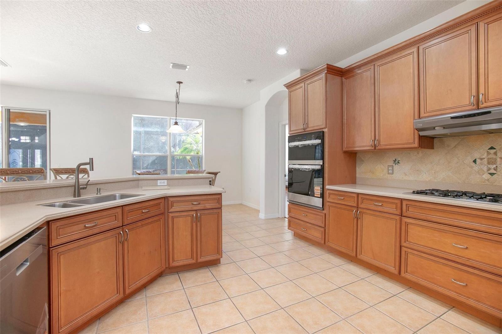 CRYSTAL COVE PH 02 - Residential