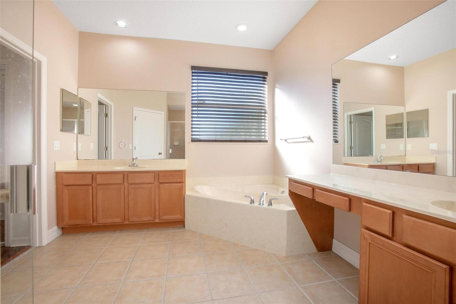 CRYSTAL COVE PH 02 - Residential