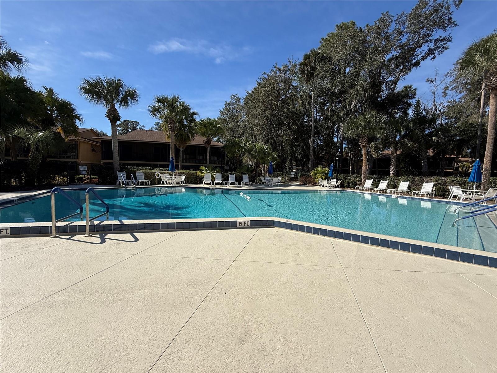 LAKESIDE CONDO APTS - Residential