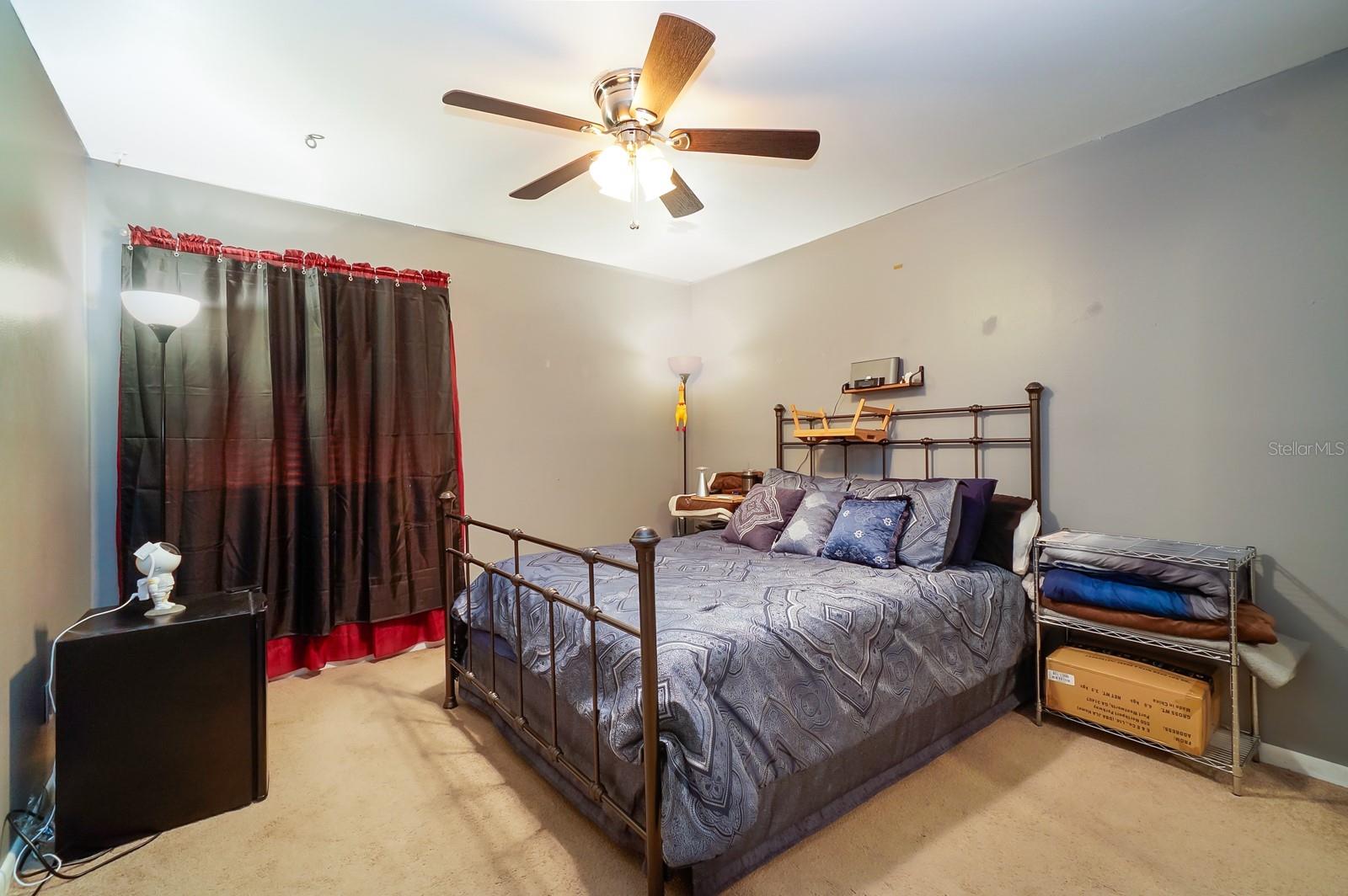 LAKESIDE CONDO APTS - Residential