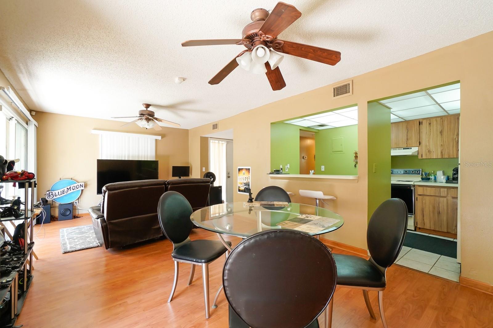 LAKESIDE CONDO APTS - Residential