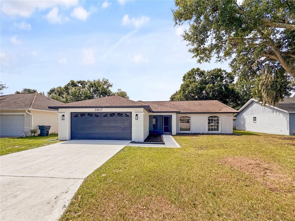 Photo of 2617 Sundance Circle, Mulberry, FL 33860 (MLS # R4911670)