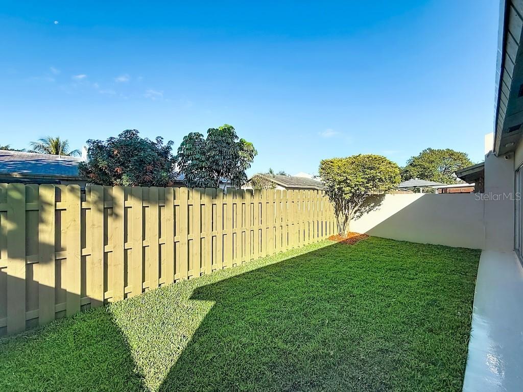 DEVON AIRE VILLAS SEC 05 - Residential