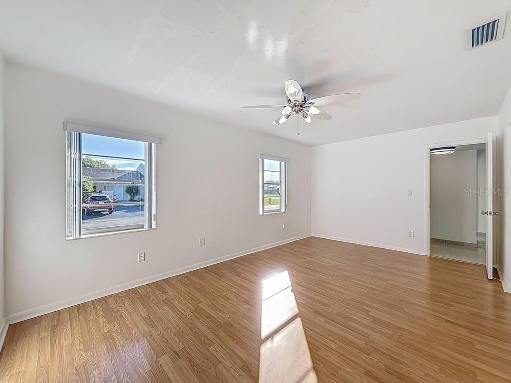 DEVON AIRE VILLAS SEC 05 - Residential