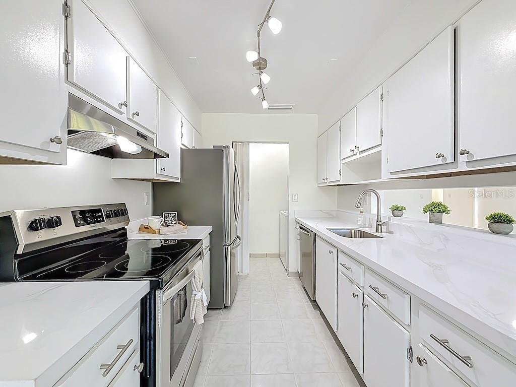 DEVON AIRE VILLAS SEC 05 - Residential