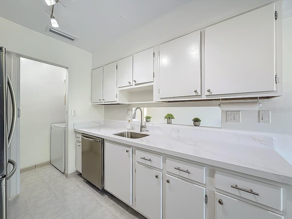 DEVON AIRE VILLAS SEC 05 - Residential