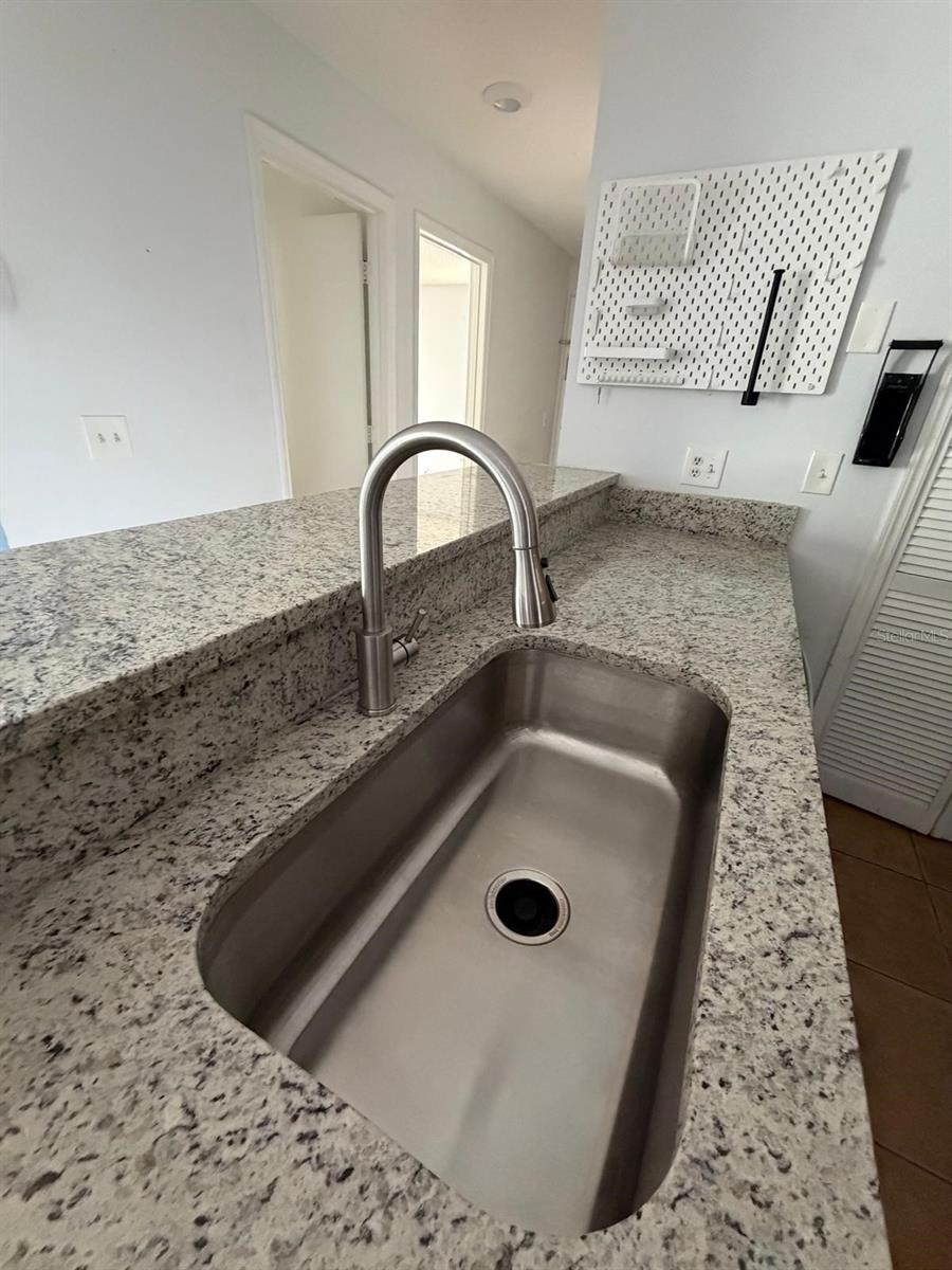 CENTRAL PARK - Residential Lease