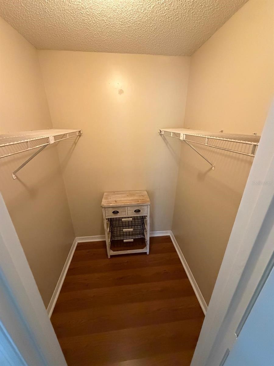 CENTRAL PARK - Residential Lease