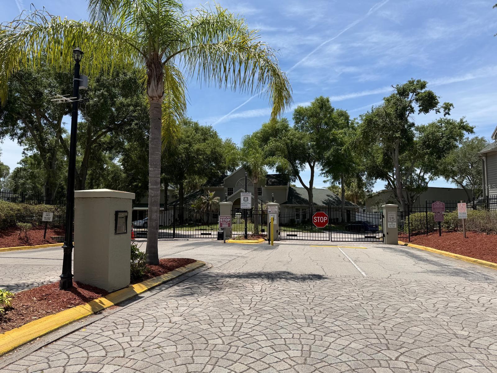 CENTRAL PARK - Residential Lease