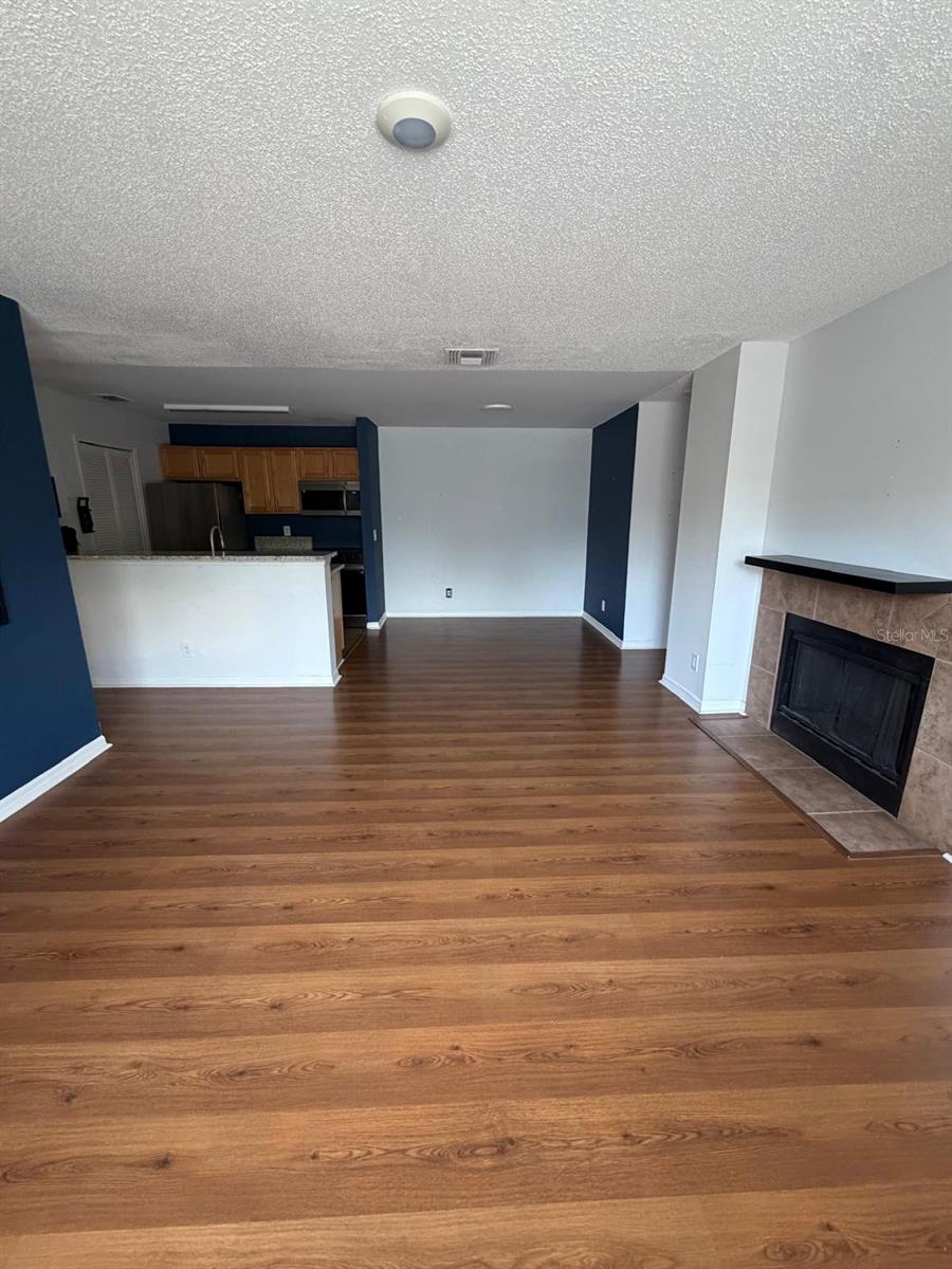 CENTRAL PARK - Residential Lease