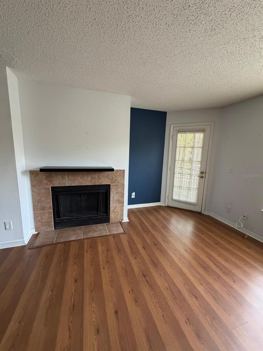 CENTRAL PARK - Residential Lease