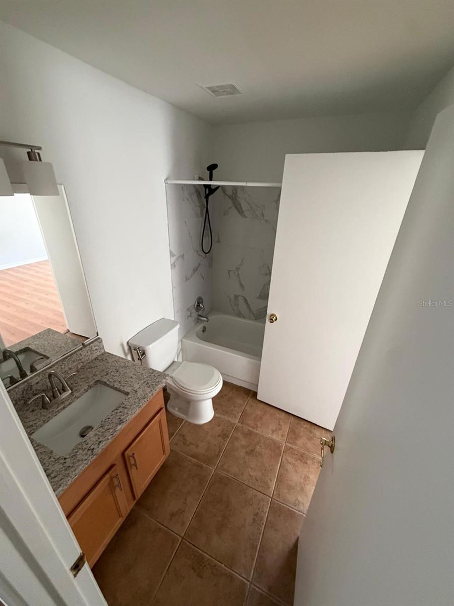 CENTRAL PARK - Residential Lease